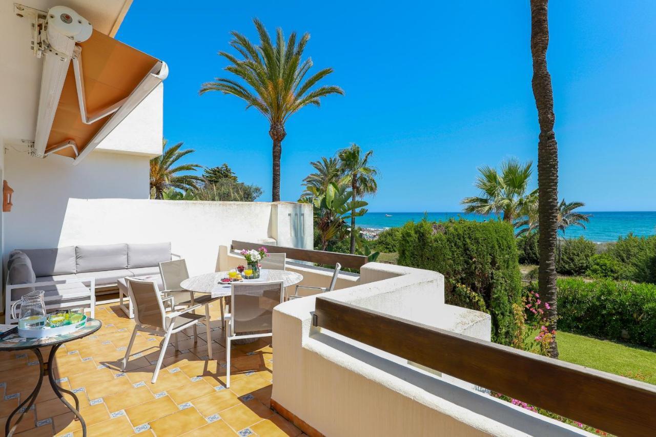 Beachfront Luxury - Monteros Palm Apartment *