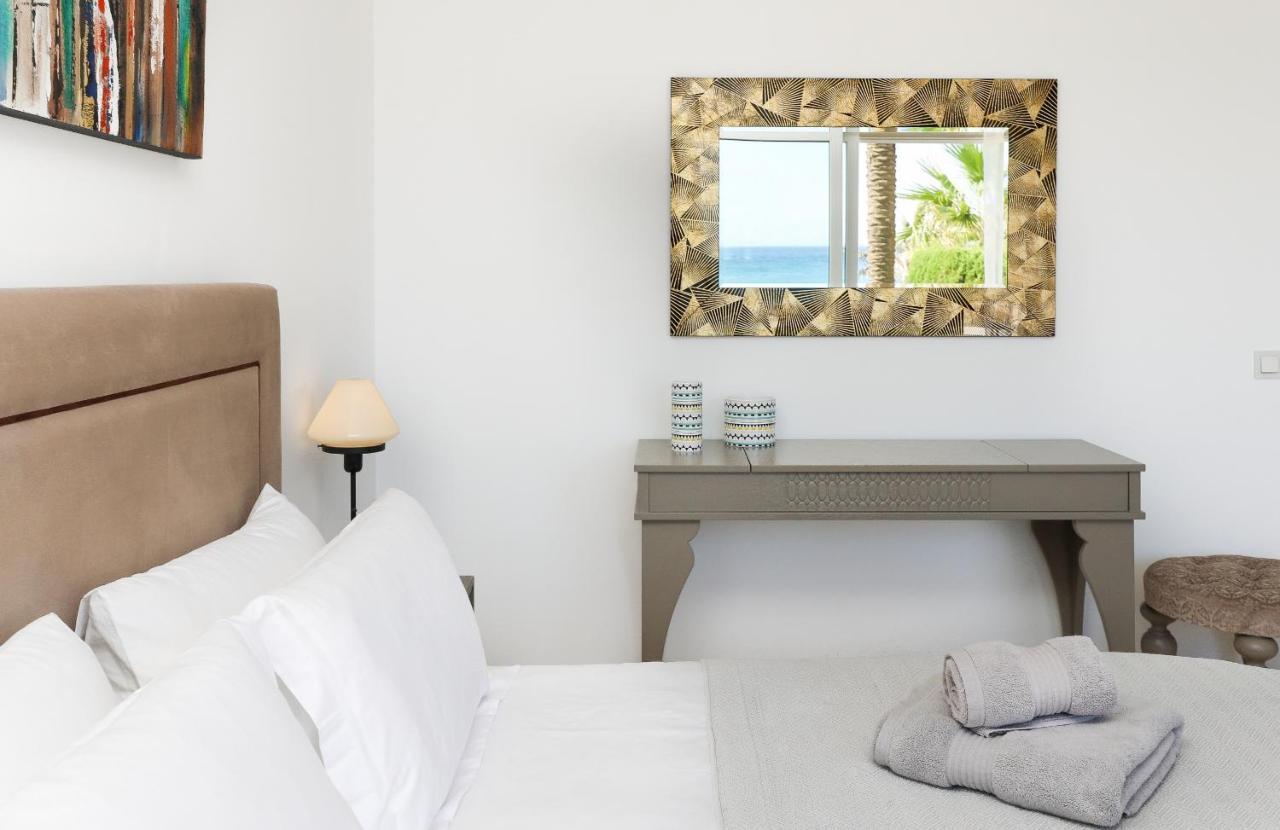 Beachfront Luxury - Monteros Palm