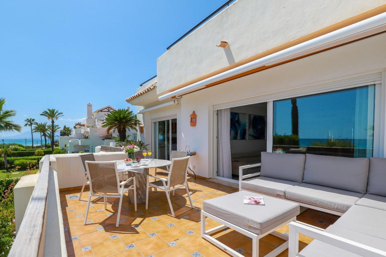 Beachfront Luxury - Monteros Palm Apartment