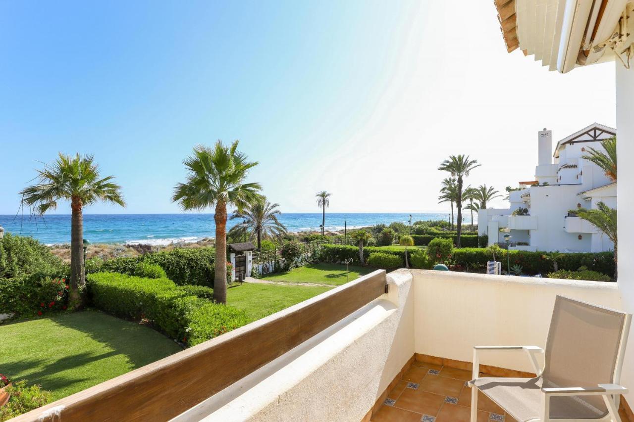 Beachfront Luxury - Monteros Palm Apartment