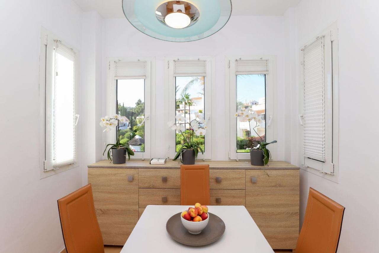 Beachfront Luxury - Monteros Palm Apartment Marbella